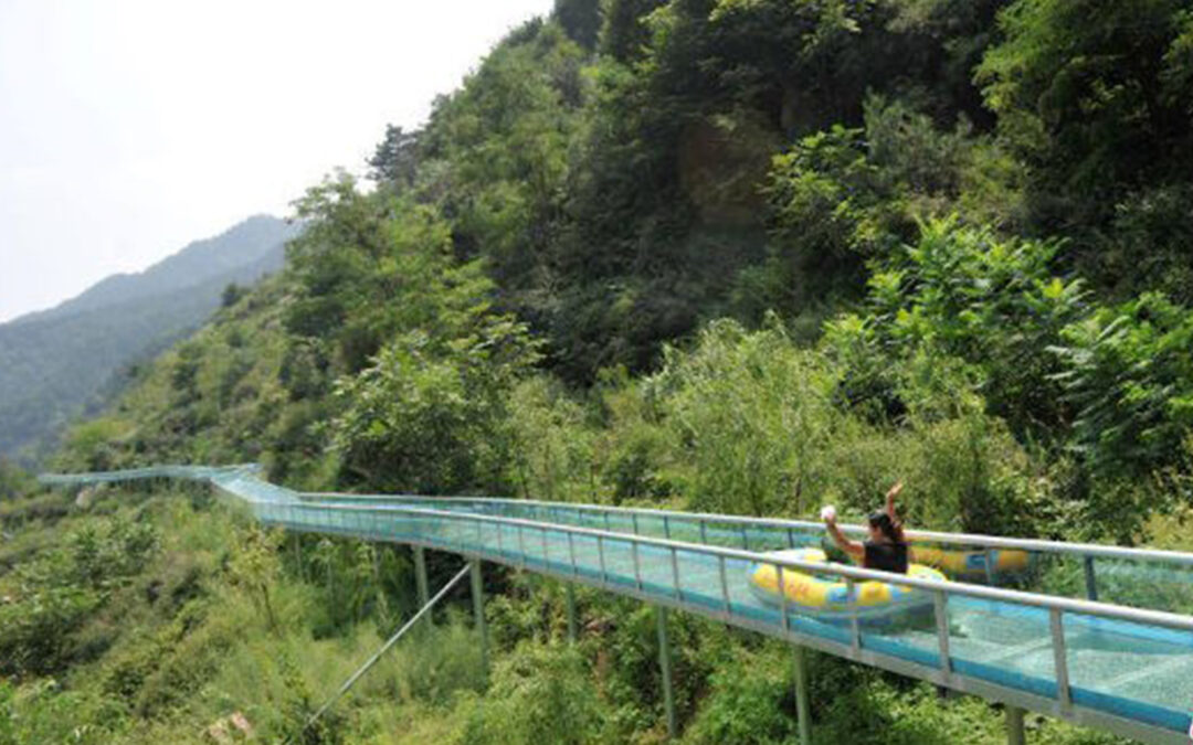 Perosotan Kaca untuk Wisata Air